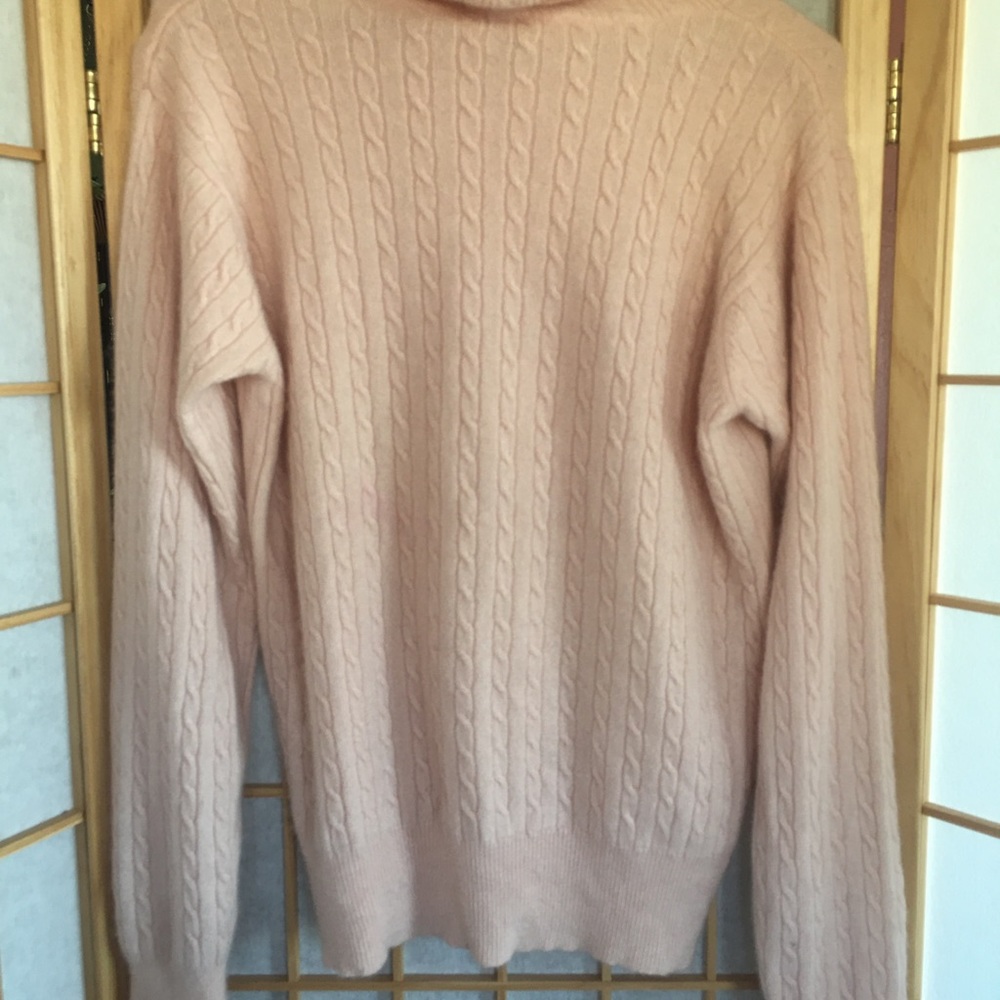 Neiman marcus cashmere sweater